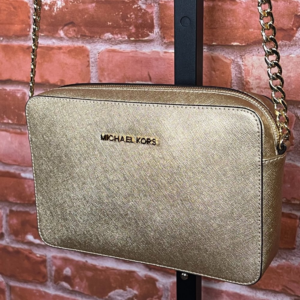 Michael Kors Jet Set Cross Body Bag